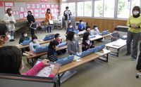 ３年